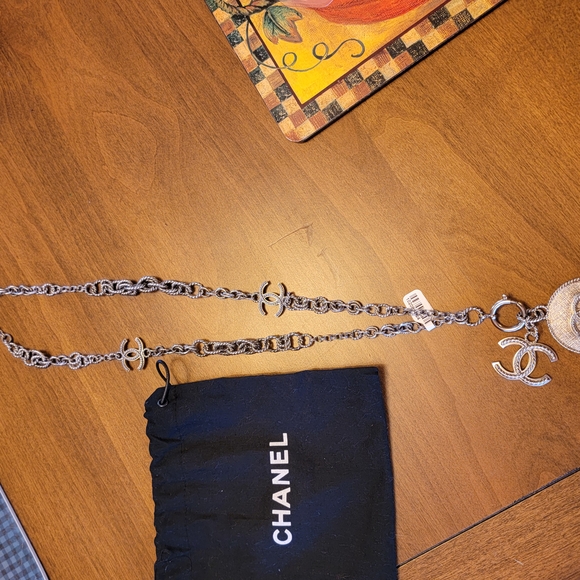 Silver Chain Necklace - Picture 4 of 9